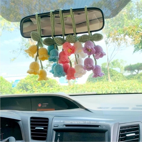 Handmade Woven Bell White Flower Plant Pot Knit Car Mirror Hanging Accessory - Picture 10 of 10